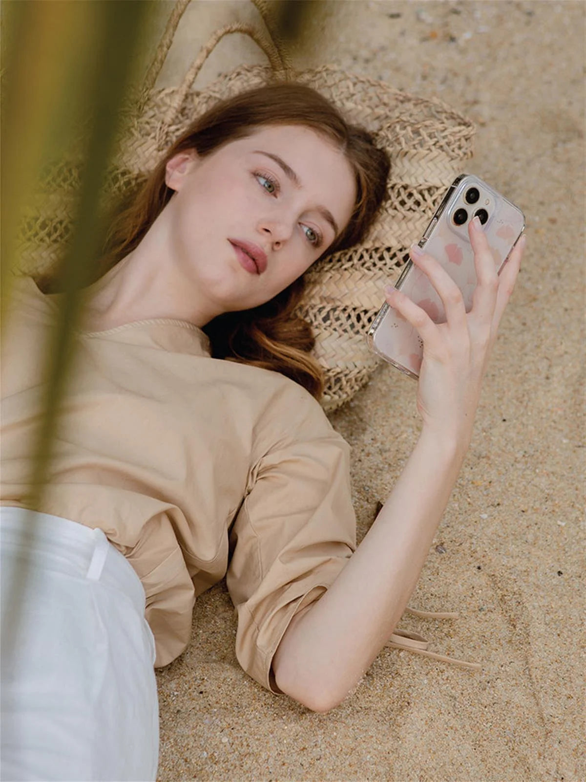 iPhone 14 Pro Coehl Meadow Telefon Kılıfı