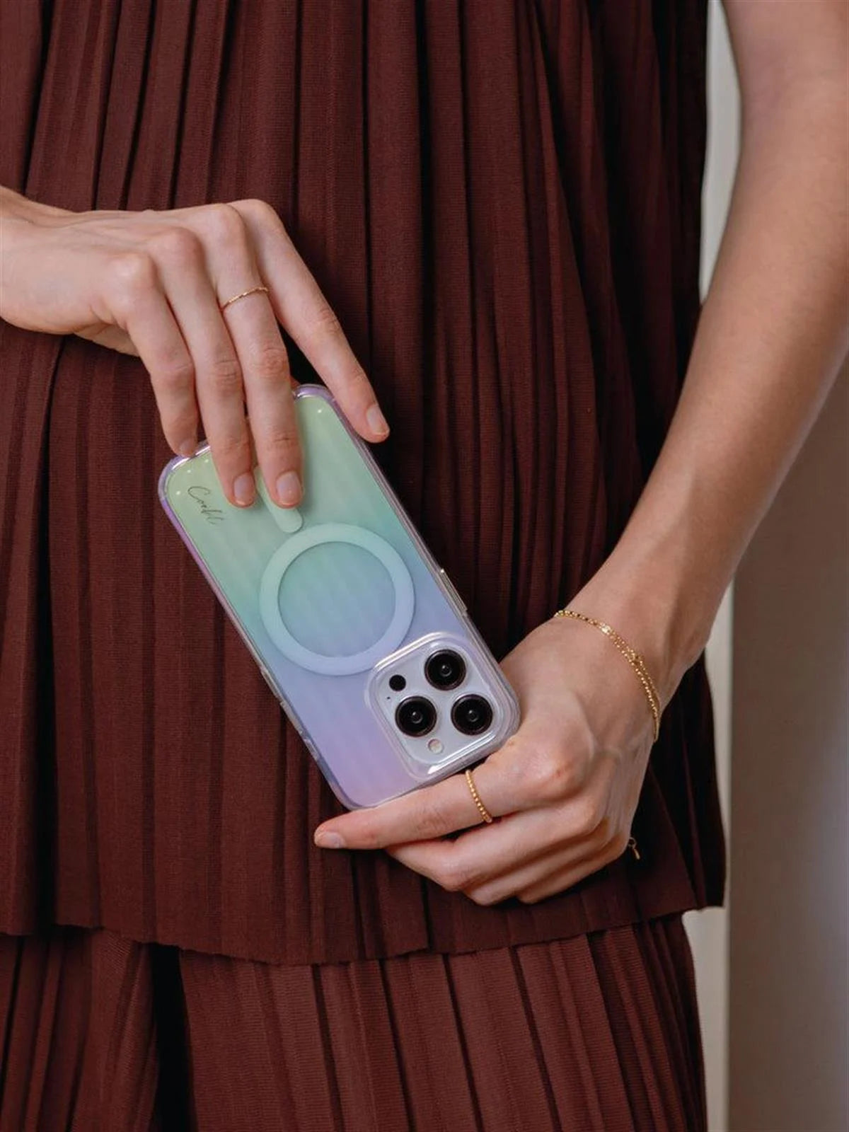 iPhone 15 Pro Coehl MagSafe Destekli Linear Telefon Kılıfı