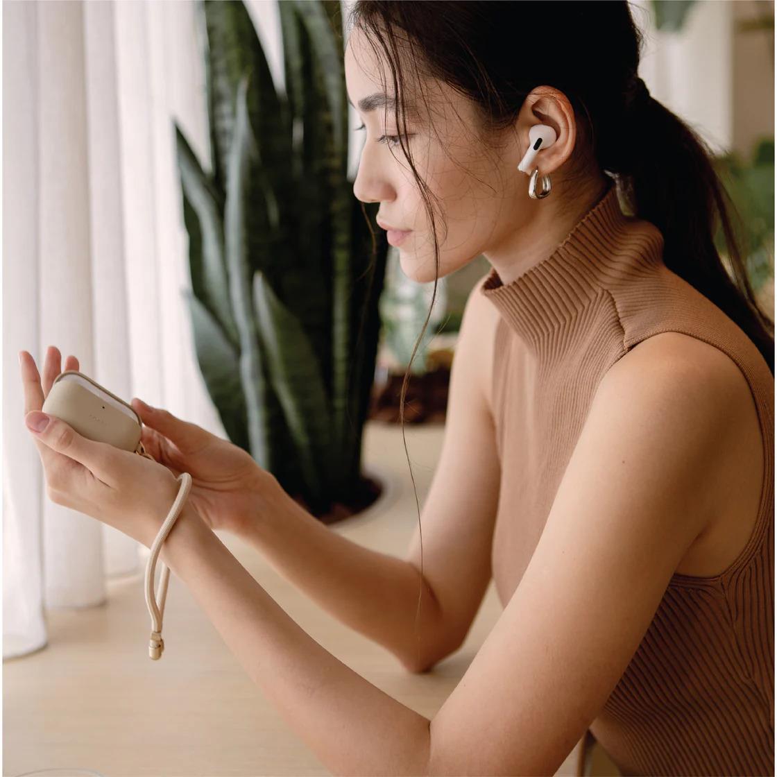 AirPods Pro 2.Nesil Haven Kulaklık Kılıfı - Coehl Krem | bastcase - Arka Yüzey Detayı