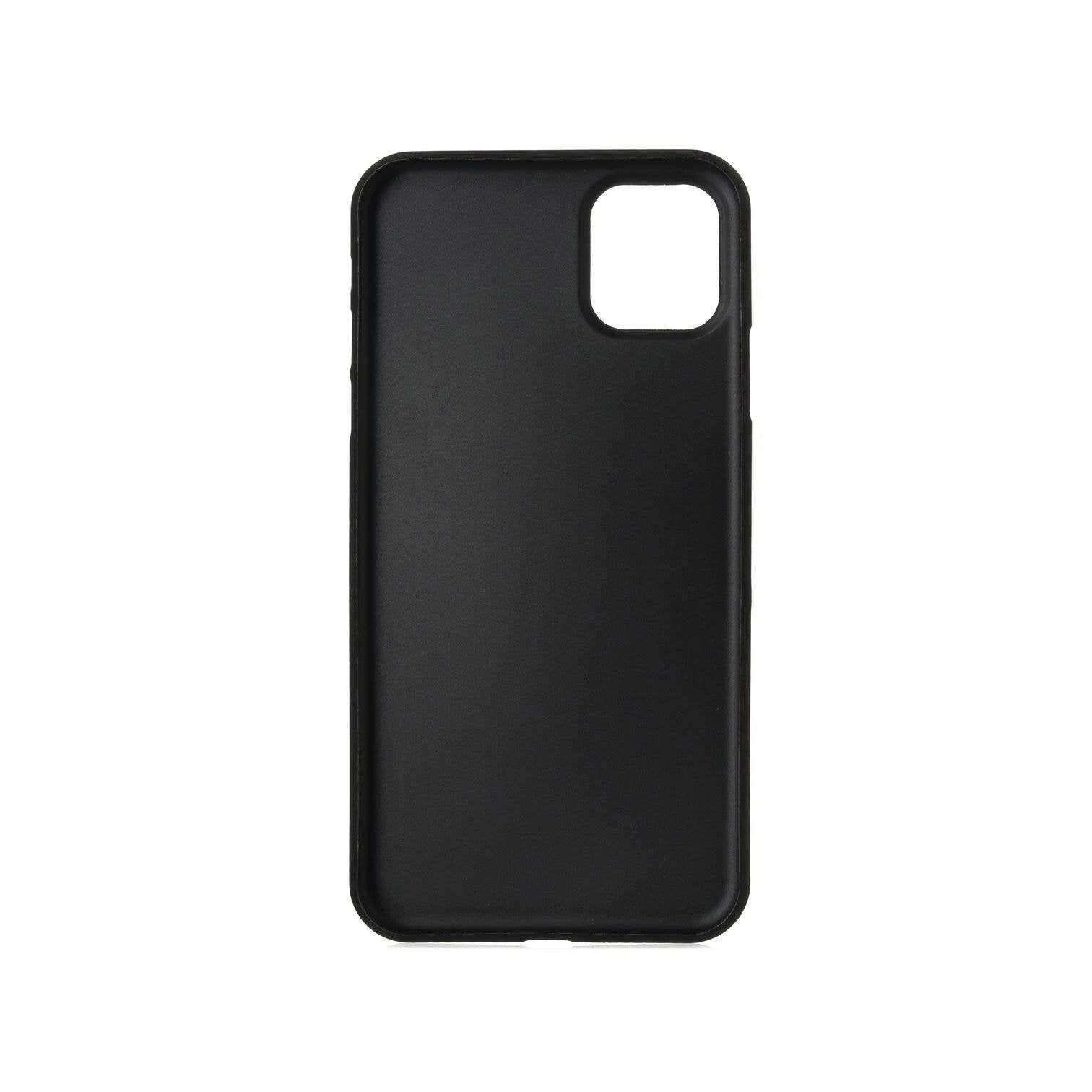 iPhone 11 Carbon Telefon Kılıfı - Siyah | bastcase - Arka Yüzey Detayı