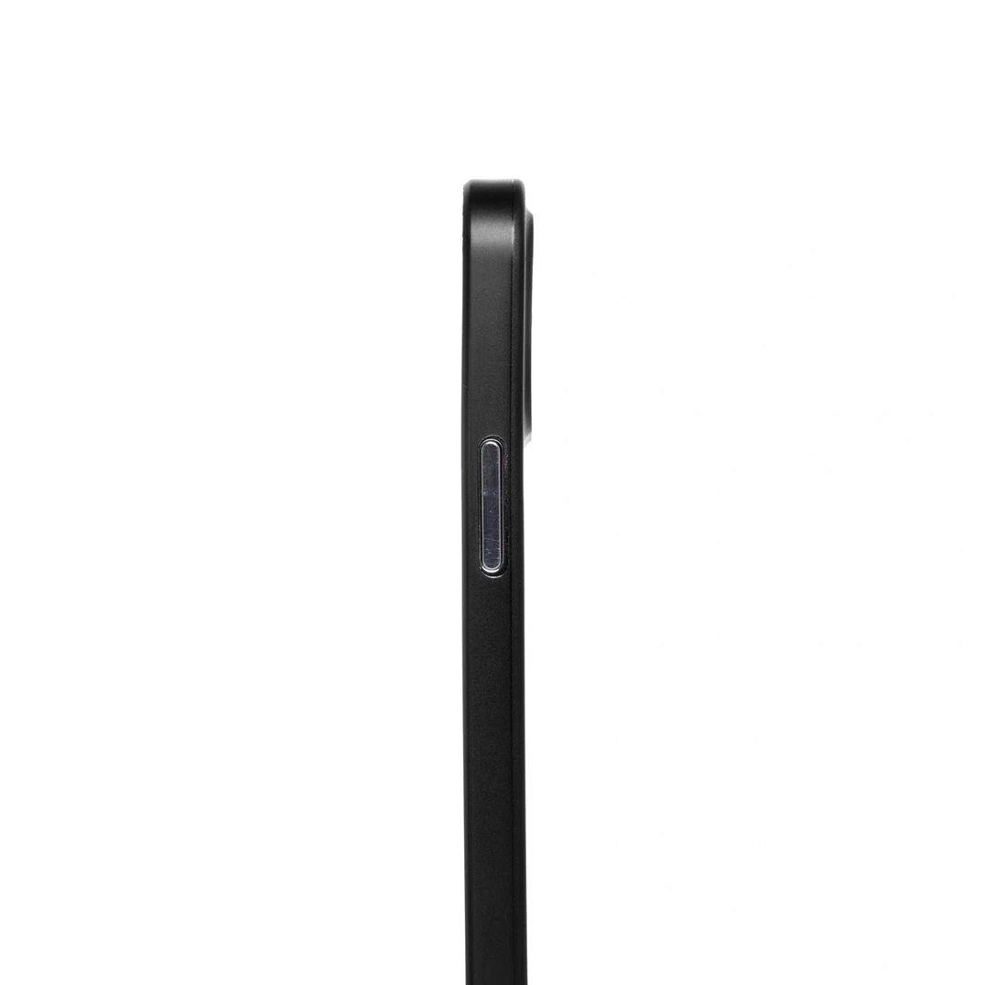 iPhone 11 Ultra İnce Telefon Kılıfı - Kırmızı | bastcase - Arka Yüzey Detayı