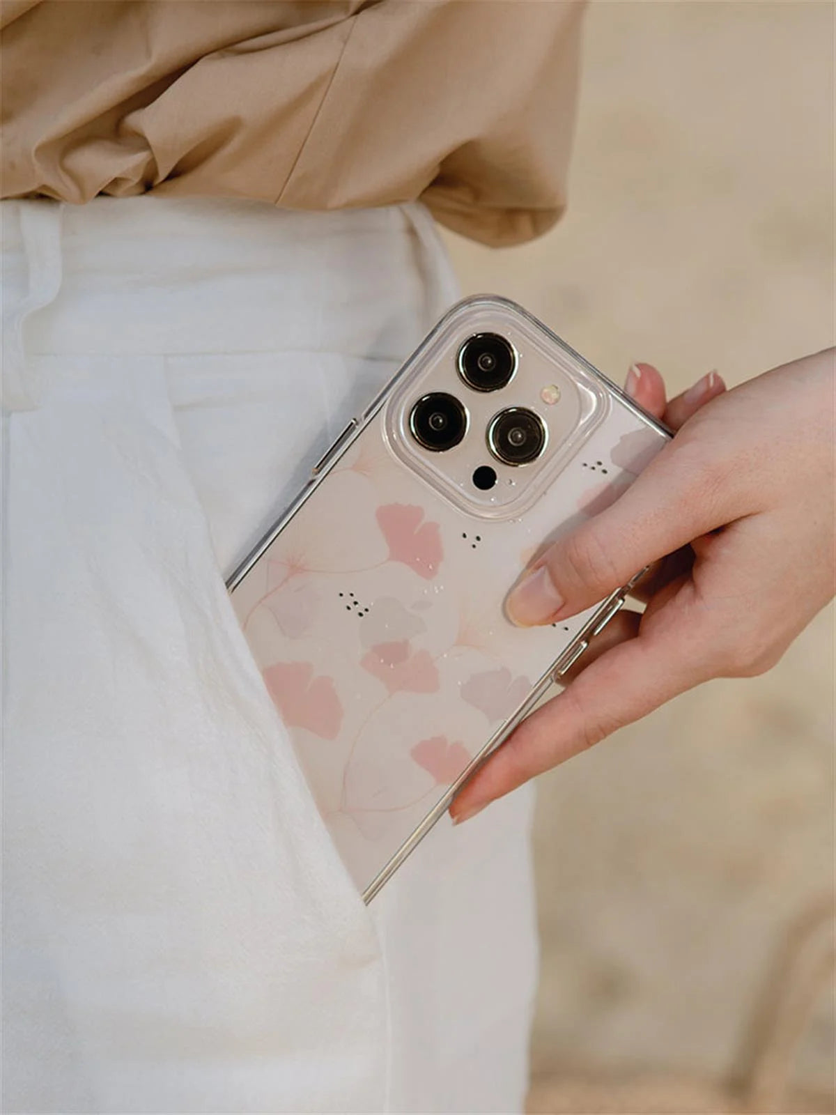 iPhone 14 Pro Coehl Meadow Telefon Kılıfı | bastcase - Yan Profil İnceliği
