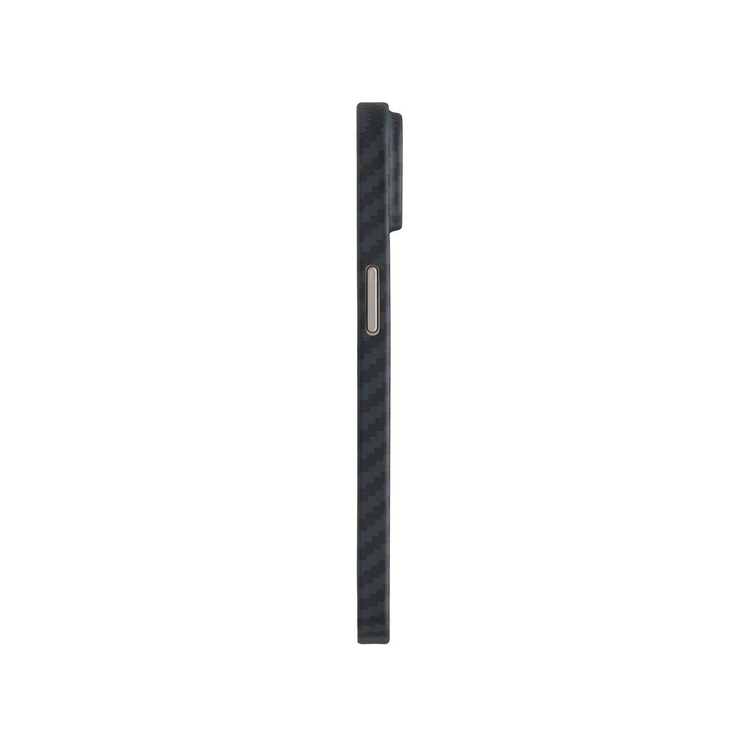 iPhone 15 Carbon Telefon Kılıfı - Siyah | bastcase - Arka Yüzey Detayı