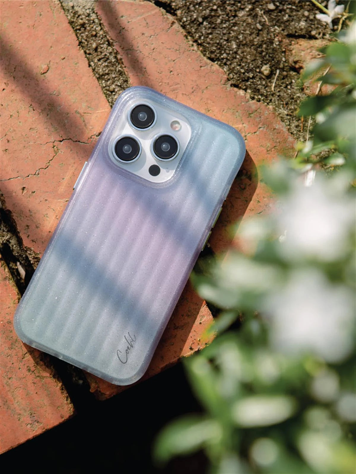 iPhone 15 Coehl Linear Telefon Kılıfı | bastcase - Arka Yüzey Detayı