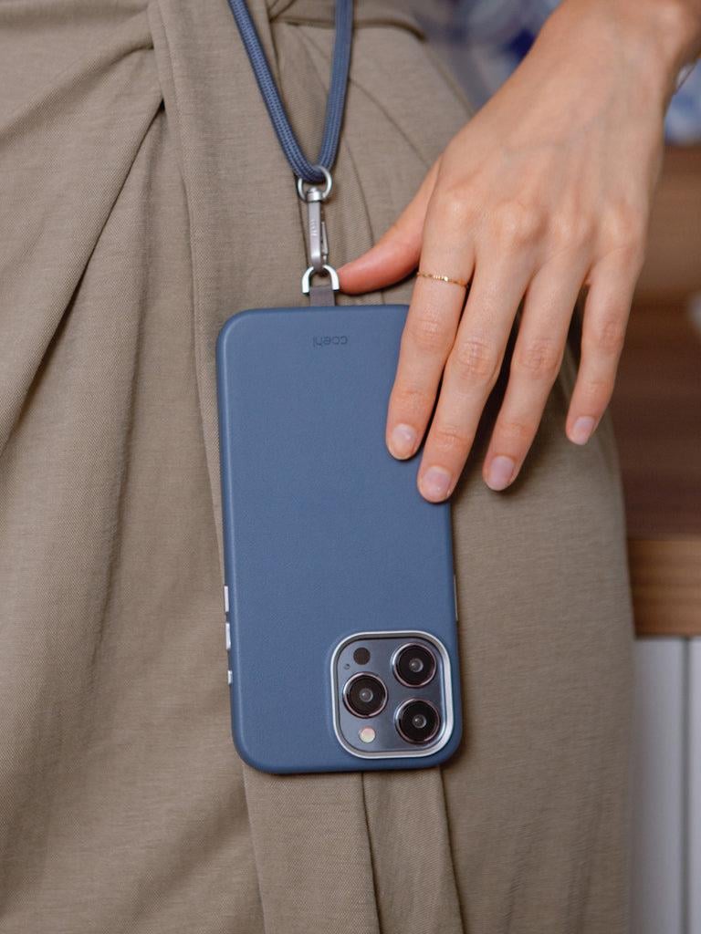 iPhone 15 Pro Coehl MagSafe Destekli Askı İpli Muse Telefon Kılıfı - Coehl Mavi | bastcase - Yan Profil İnceliği