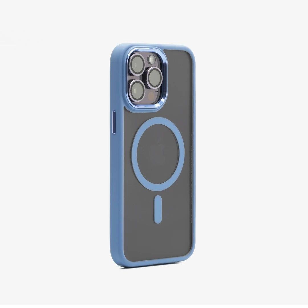 iPhone 15 Pro Max Bold Telefon Kılıfı - Soft Mavi | bastcase - Kullanım Görseli