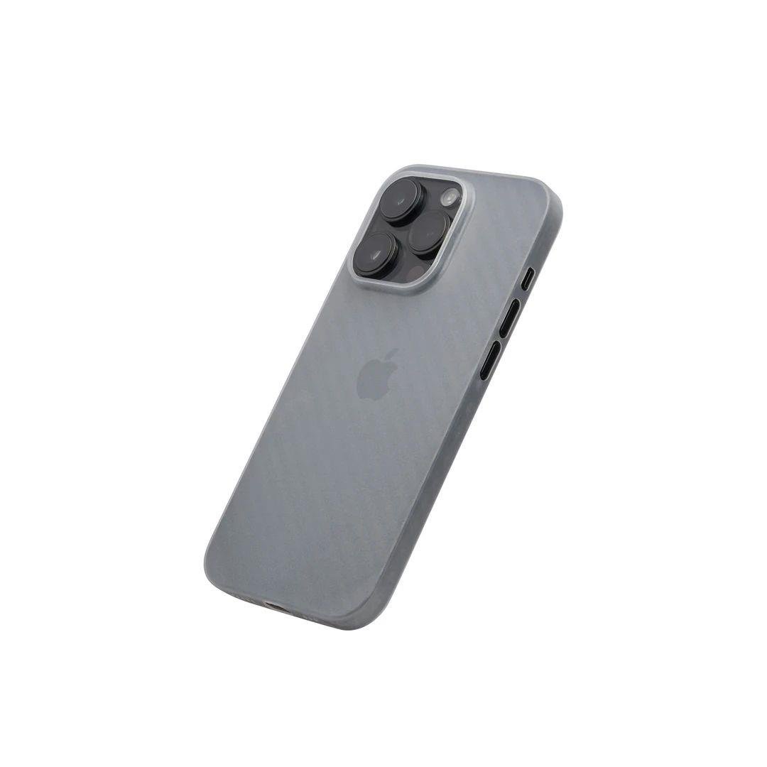 iPhone 15 Pro Max Carbon Telefon Kılıfı - Beyaz | bastcase - Alt Port Kesimleri