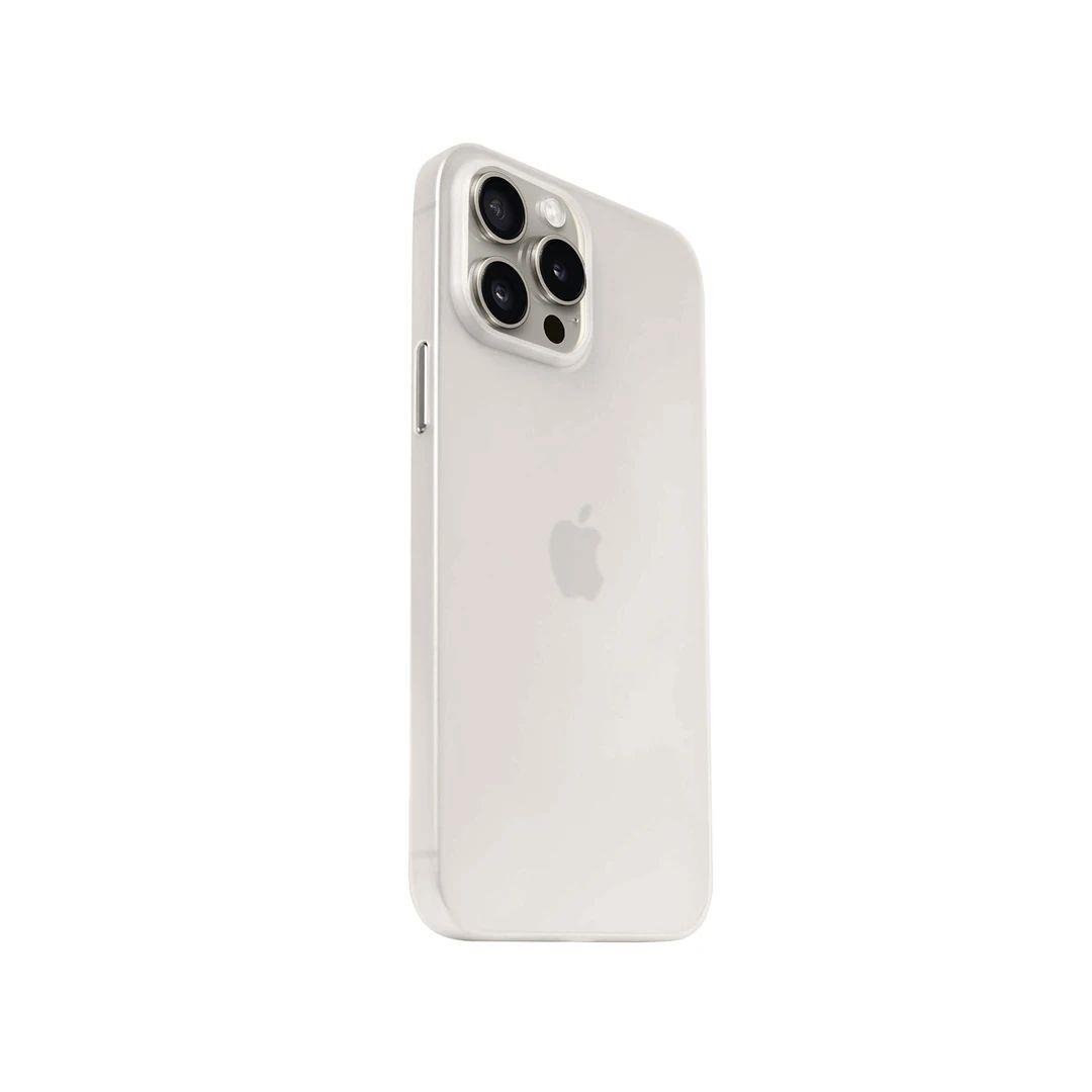 iPhone 15 Pro Ultra İnce Telefon Kılıfı - Beyaz | bastcase - Alt Port Kesimleri