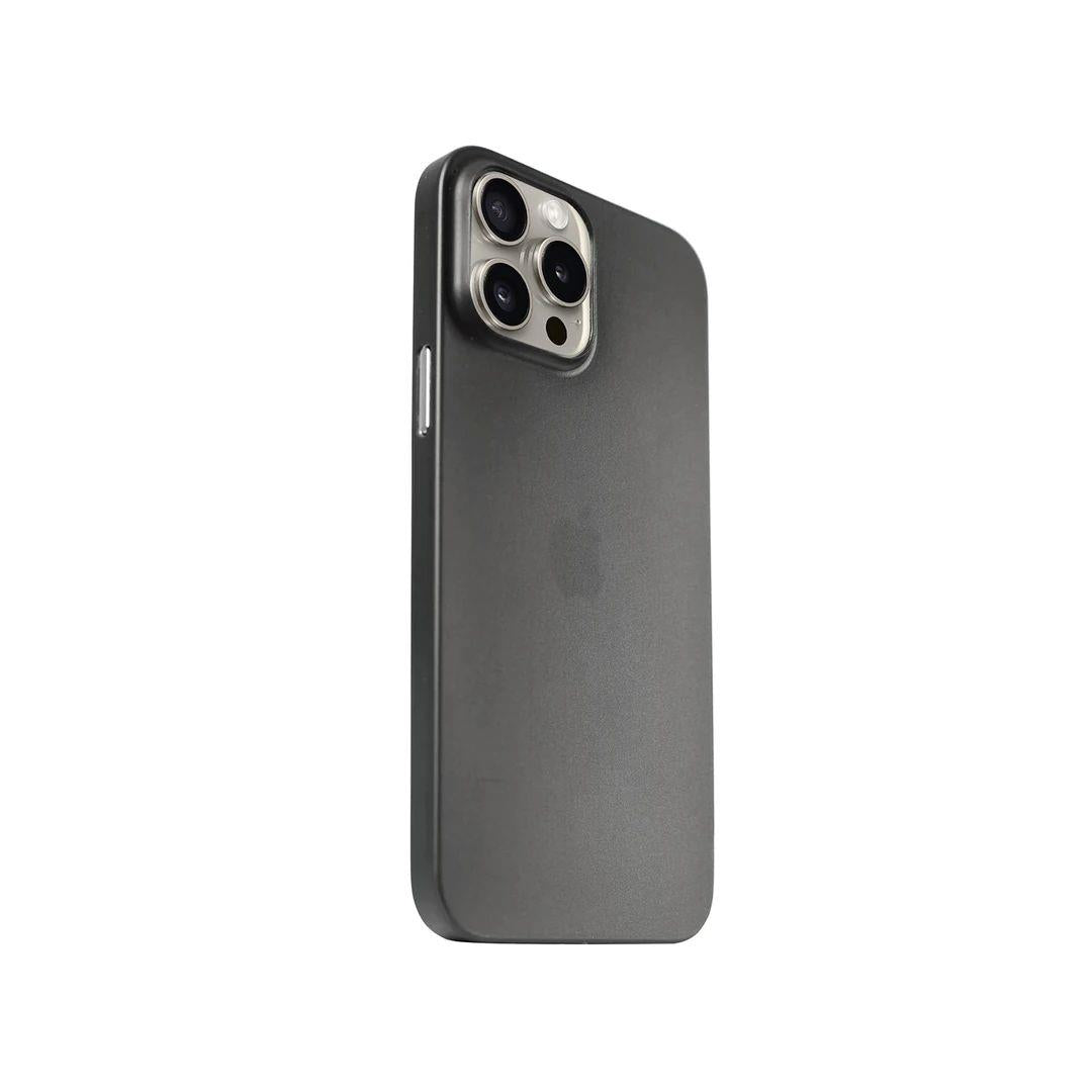 iPhone 15 Pro Ultra İnce Telefon Kılıfı - Siyah | bastcase - Arka Yüzey Detayı