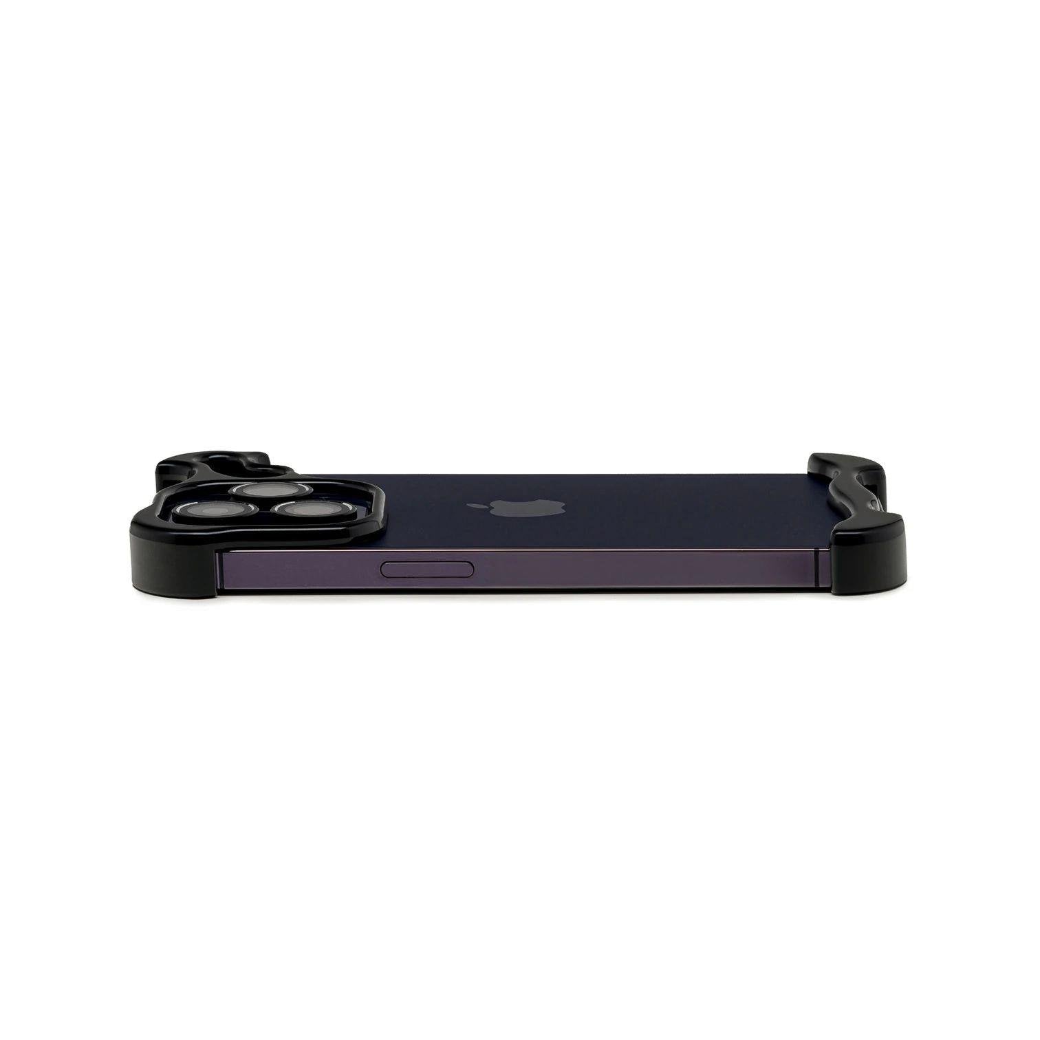 iPhone 15 Wave Koruma Seti - Siyah | bastcase - Malzeme Yakın Çekimi