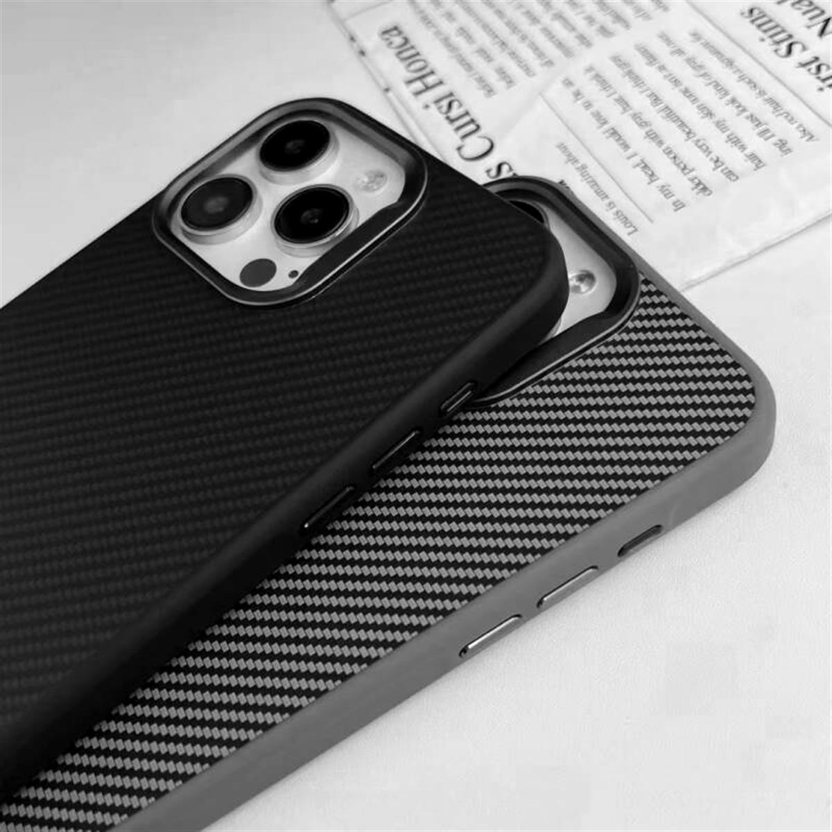 iPhone 16 Pro Max Carbon Telefon Kılıfı - Heavy Carbon Siyah | bastcase - Kamera Koruma Alanı
