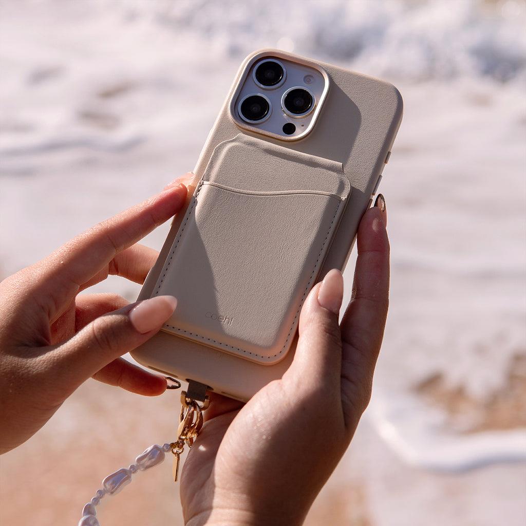 iPhone 16 Pro Max Coehl MagSafe Destekli Askı İpli Muse Telefon Kılıfı - Krem | bastcase - Yan Profil İnceliği