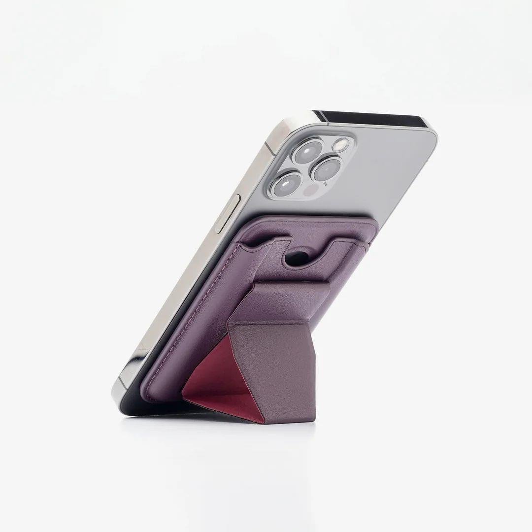 MagSafe Cüzdan & Stand MagSafe Cüzdan & Stand - Derin Mor | bastcase - Genel Tasarım Görünümü