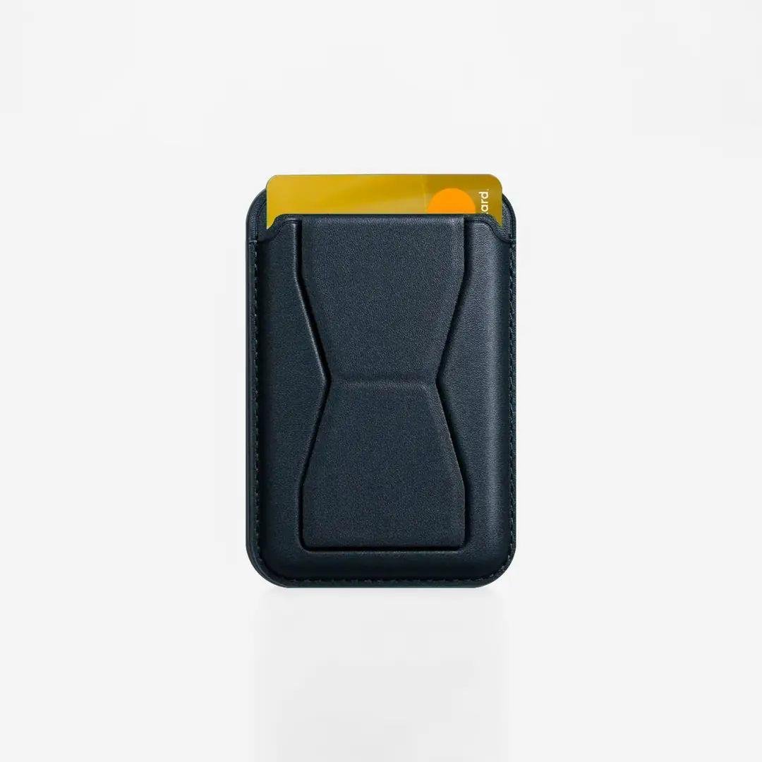 MagSafe Cüzdan & Stand MagSafe Cüzdan & Stand - Karamel | bastcase - Farklı Açı Duruşu