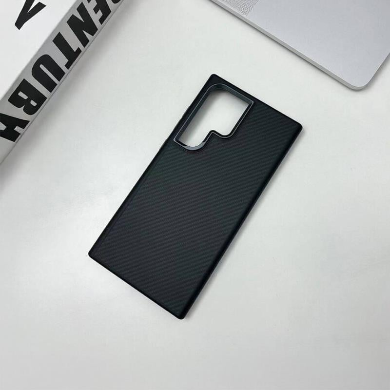 Samsung S24 Ultra Carbon Telefon Kılıfı - Heavy Carbon Siyah | bastcase - Arka Yüzey Detayı