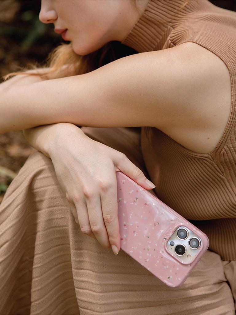 iPhone 14 Coehl Terrazzo Telefon Kılıfı