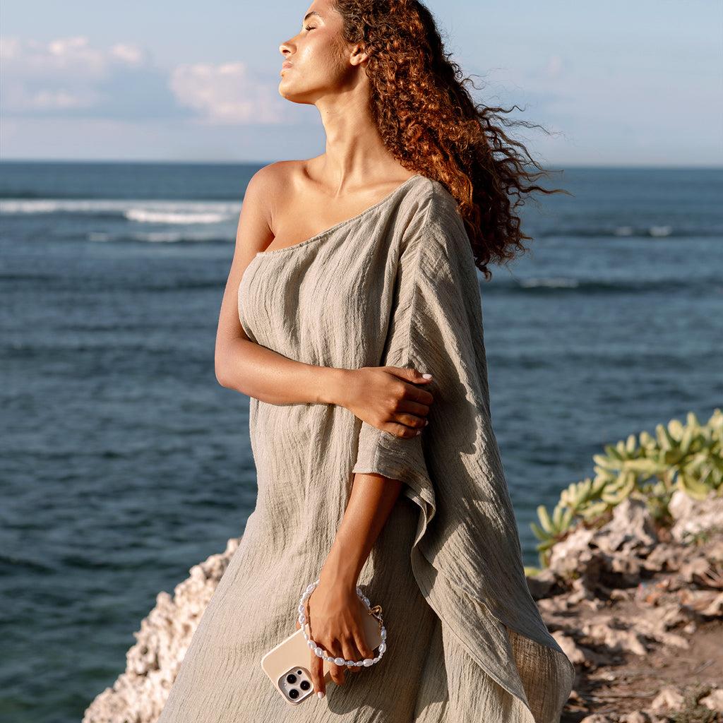 iPhone 16 Pro Max Coehl MagSafe Destekli Askı İpli Muse Telefon Kılıfı