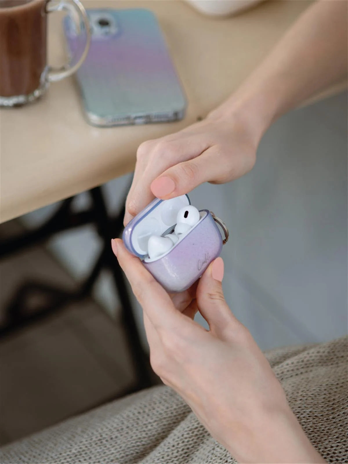 AirPods Pro 2.Nesil Linear Kulaklık Kılıfı