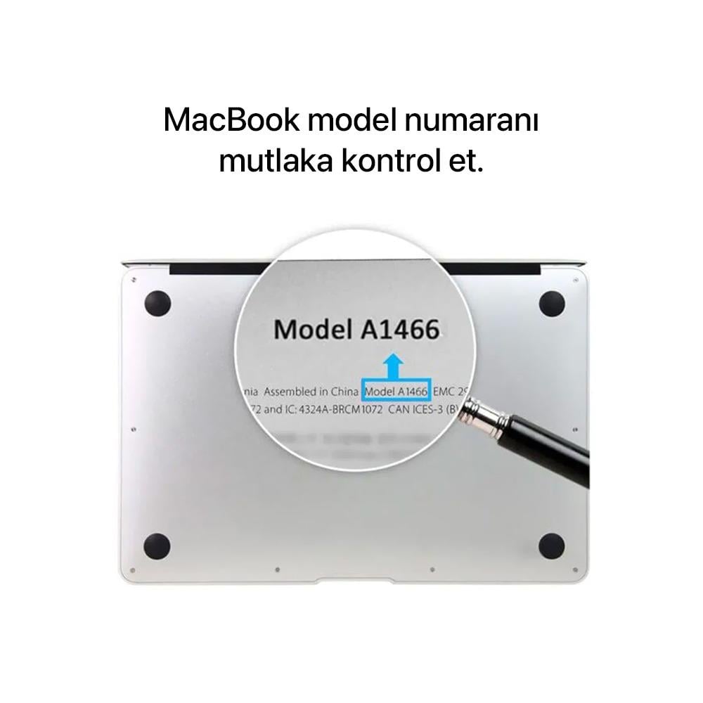 MacBook Pro 13.3" M1-M2 2020-2022 Carbon Siyah Kılıf