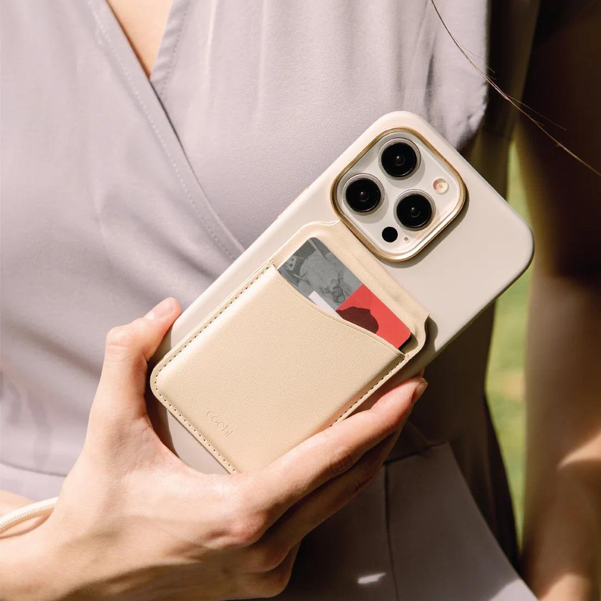 MagSafe Standlı Esme Aynalı Kartlık